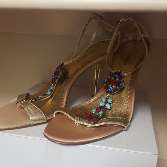 shoes - Picture 2 of 4